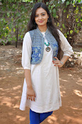 Nikitha Narayan new glam pics-thumbnail-20
