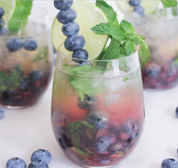 Blueberry Mojito Royale #cocktail #mojitos