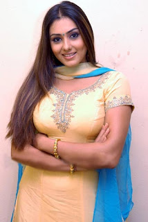 South Indian Actress Namitha Hairstyle Pictures