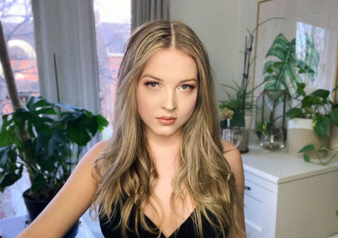 Maya Henry – Most Beautiful Trans Girl from Canada Instagram