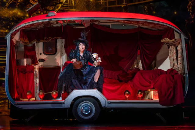 Purcell & Pountney: The Masque of Might - Anna Dennis - Opera North (Photo: James Glossop)