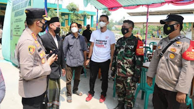 Kapolresta Tangerang Tinjau Pelaksanaan Vaksinasi di Ponpes Harokatul Yamani