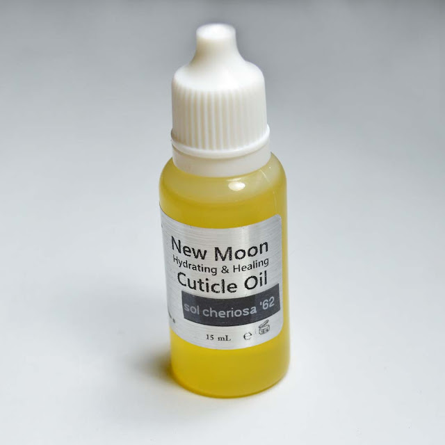 sol cheirosa '62 scented cuticle oil in a dropper bottle