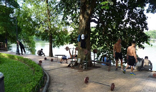 Lago Hoan Kiem de Hanoi.