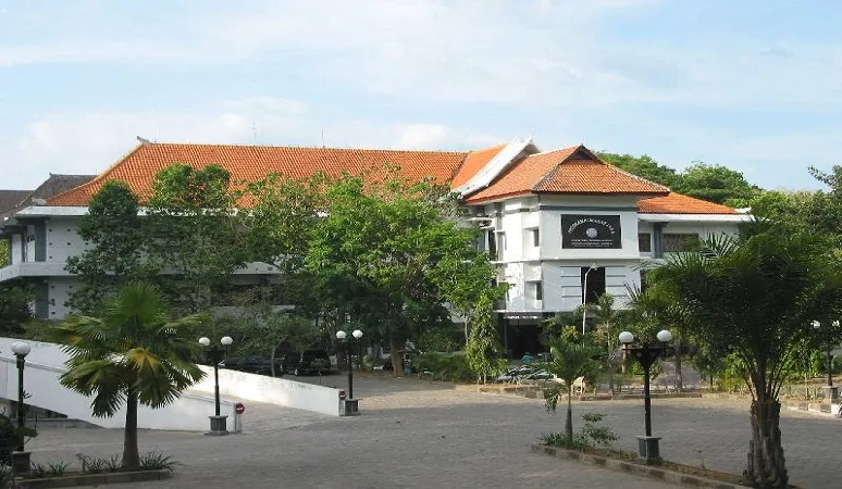 PENERIMAAN MAHASISWA BARU (UNSA) UNIVERSITAS SURAKARTA