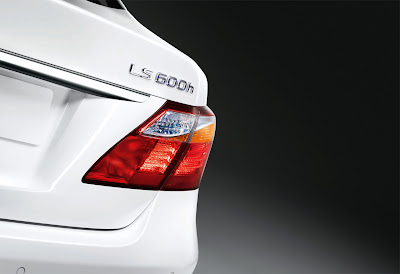2010 Lexus LS 600h Taillight