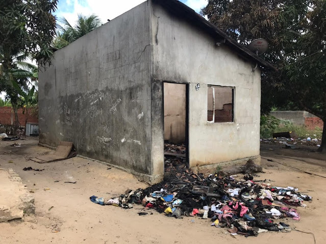 Incêndio destrói casa e objetos de família em Parnamirim