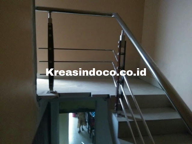 Railing Balkon Tiang Minimalis Stainless Pemasangan Di Cluster Jade Permata Regency