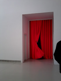 Heimo Zobernig, Museo Reina Sofía, Palacio de Velázquez, Voa Gallery, Blog de Arte, Exposiciones Madrid, Arte contemporáneo, Instalaciones, Parque del Retiro,