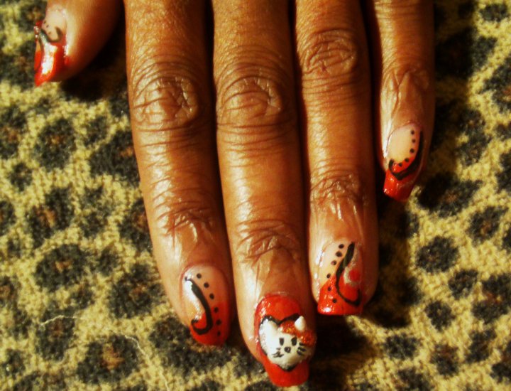 3d hello kitty nail art. 3D Nail Art: Hello Kitty nail
