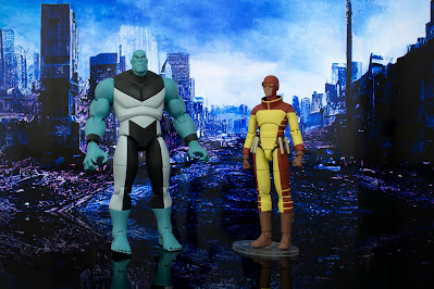 Invincible Animated Series Deluxe Action Figures Wave 5 by Diamond Select Toys