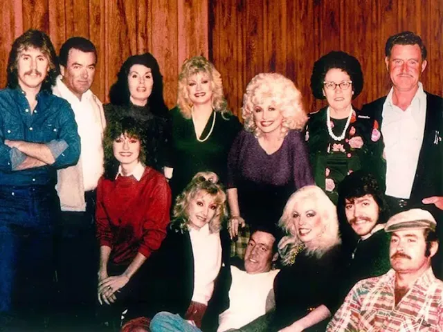 Meet Dolly Parton’s 11 Siblings: A Look Inside Her Big Country Family