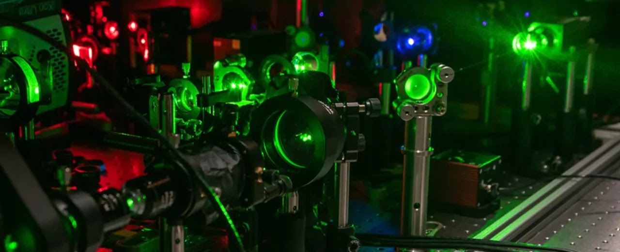 Quantum Entanglement Revolutionizing Microscopy with Photons