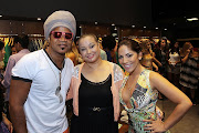 Carlinhos Brown, a empresaria Sandra Magalhães e a exbbb Anamara