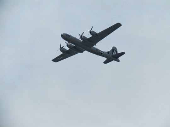 WWIIAirplaneFlyover-3-2015-05-8-19-03.jpg