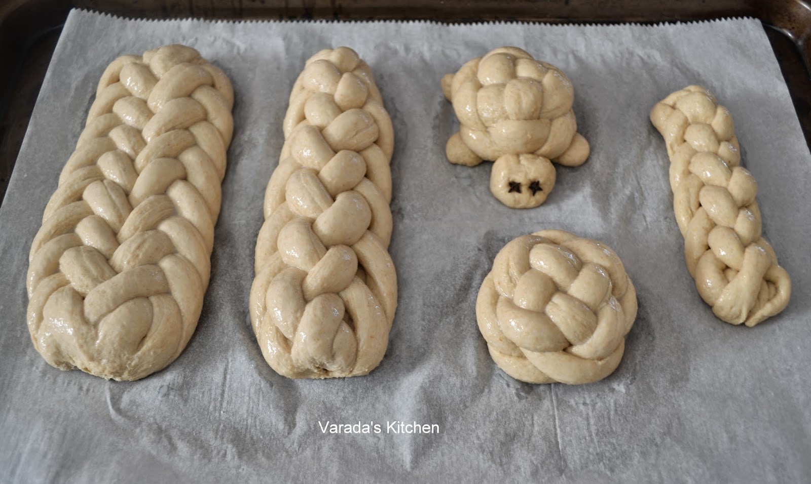 Varada's Kitchen: Braided Bread