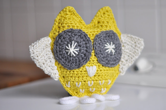 http://www.julypouce.fr/tutoriel-hibou-au-crochet/