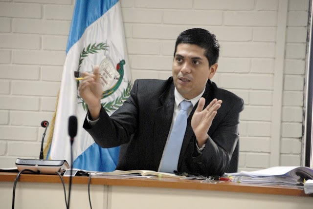 Guatemala solicita a INTERPOL reaccionar contra Magistrado electo