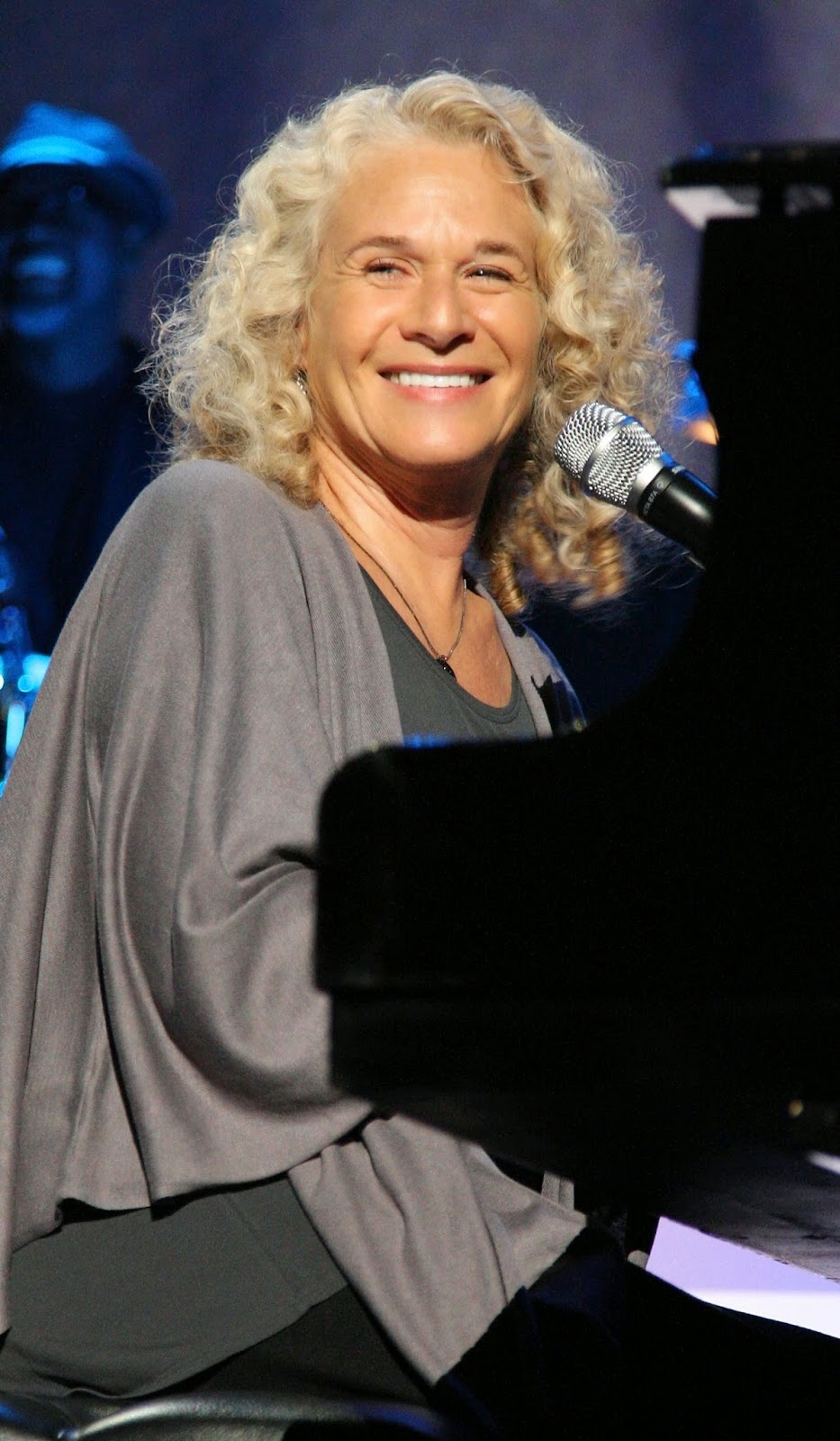 http://blogs.forward.com/sisterhood-blog/128725/carole-king-natural-woman/