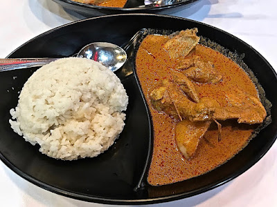 328 Katong Laksa, chicken curry rice