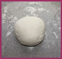 http://diebackprinzessin.blogspot.co.at/2013/09/endlich-marshmallow-fondant.html