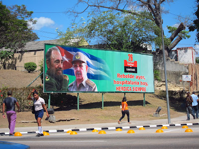 Santiago de Cuba billboard message