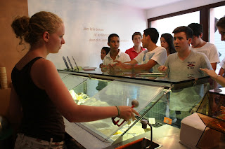 Inbound students practice German in ice cream shop