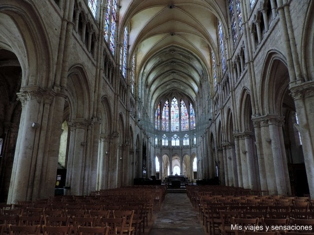 Iglesia de Saint Pierre, Chartres