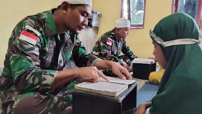 Satgas Yonarmed 1 Kostrad Tanamkan Nilai-Nilai Keagamaan Sejak Dini di Daerah Penugasan