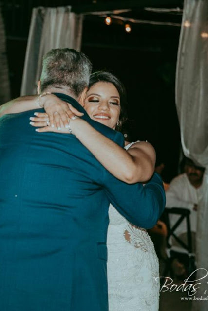 Boda en playa Proveedores bodas huatulco canción para bailar con papa