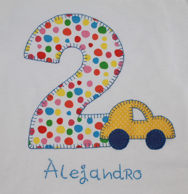 camiseta cumpleaños 2 años coche