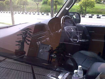 Latest Mitsubishi Pajero 4X4 2010 Photos