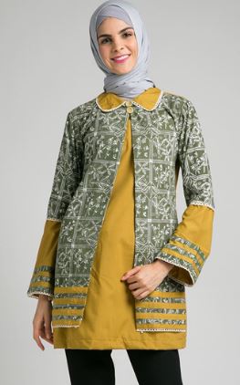 20 Contoh Model Blazer Batik Wanita Desain Terbaru 2022