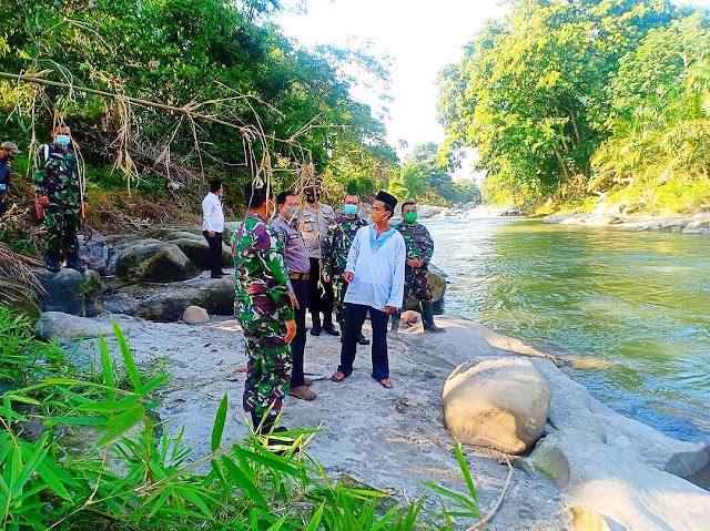 Prospek Pengembangan Ekonomi Kreatif, Satgas TMMD Kodim 0204/DS Dorong Eksplorasi Arung Jeram Sei Buaya 