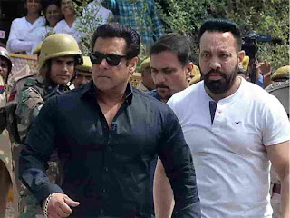 Salman khan and shera his body guard