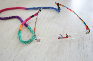 Eyeglass Holder, how to crochet an I-cord by Susan Carlson of Felted Button