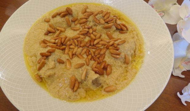 Kibbe arnabiyye in a serving dish