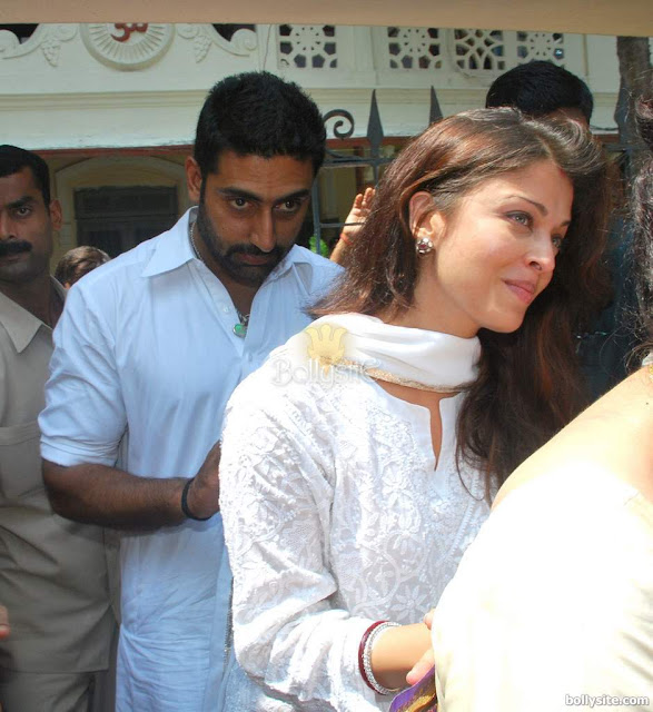 Abhishek and   Aishwarya Rai at durga pooja 