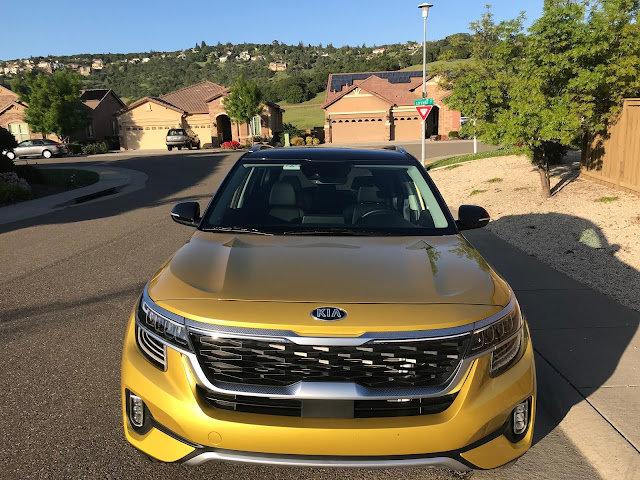 Front view of 2021 Kia Seltos SX Turbo AWD