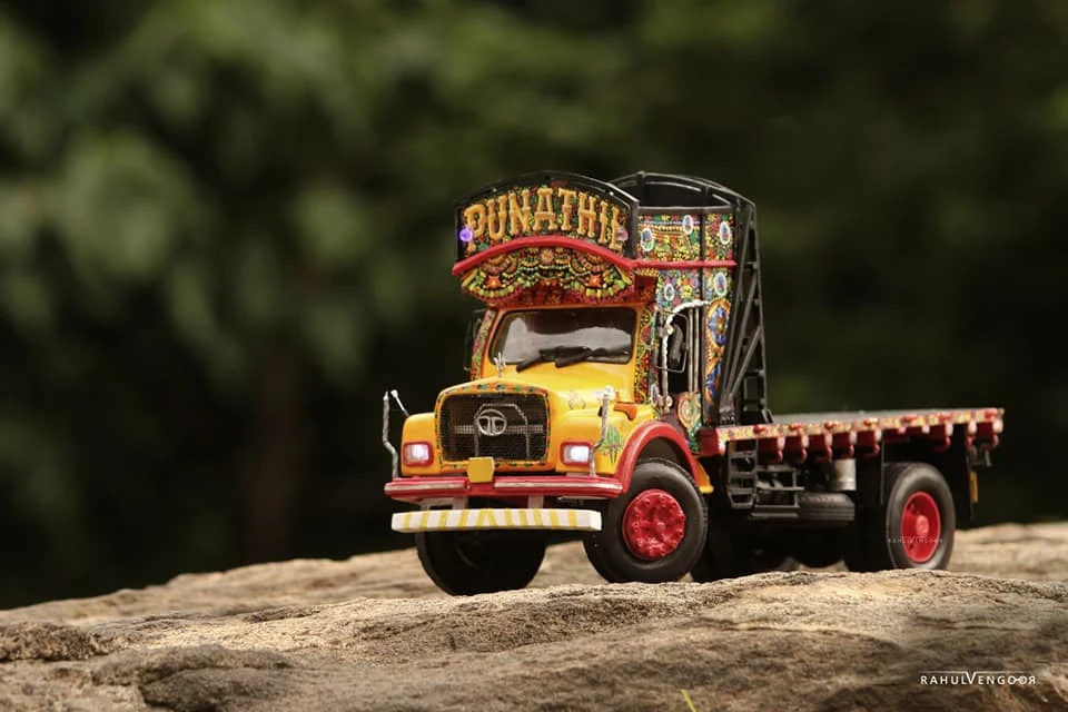  Miniature Lorry