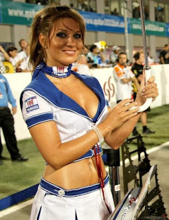 Beutypicture Umbrella Girl MotoGP 2011