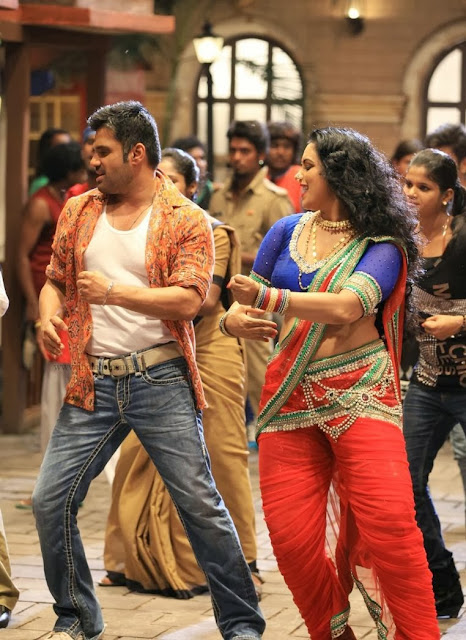 Malayalam Actress Swetha Menon Item Dance Hot HD Photos In Kalimannu 