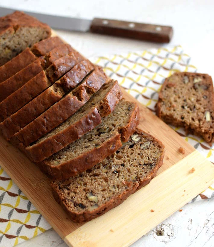 Bizcocho de bananas y nueces, esponjoso. Receta casera