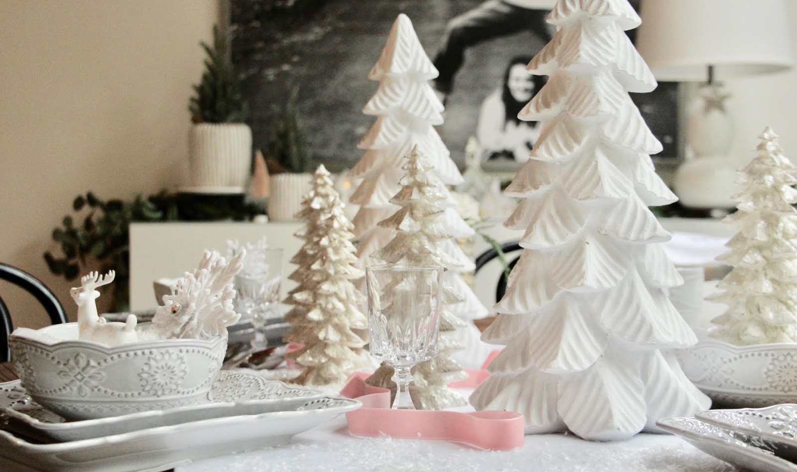 Trendy winter wonderland table setting My Sweet Savannah Winter Wonderland Table Setting