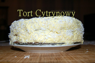 http://smacznydzien.blogspot.com/2013/07/tort-cytrynowy.html