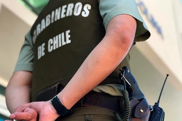 Osorno: Carabineros Detienen a Dos Sujetos por Robo desde Vehículo