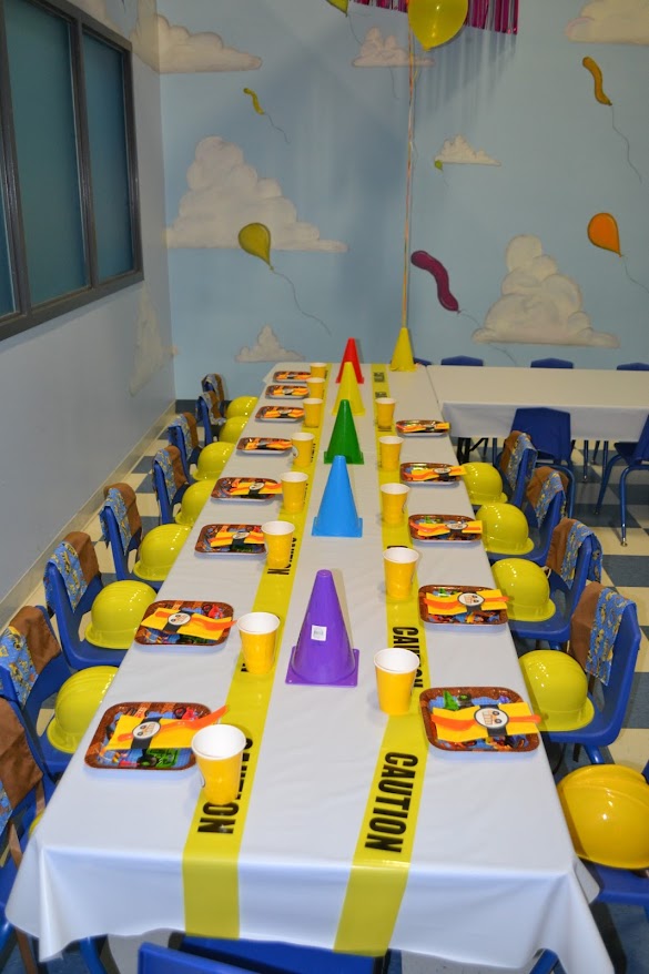 Construction Themed Decorations - 48 Construction Theme Birthday Party Decor and Food Ideas ... / All you will ever require to build a grand birthday party on construction theme decoration is well packed into this super kit.