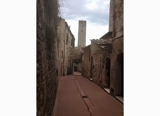 San-Gimignano-Tuscany-Glam-Italia-Tour-15