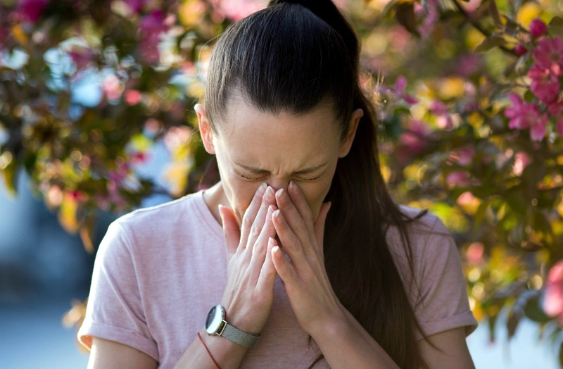 Here's Why You Should *Never* Hold In A Sneeze