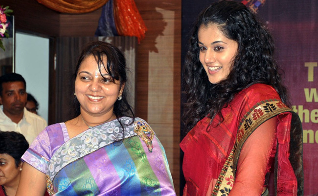 Taapsee Telugu Actress Sri Palam Saree Showroom Images Gallery navel show